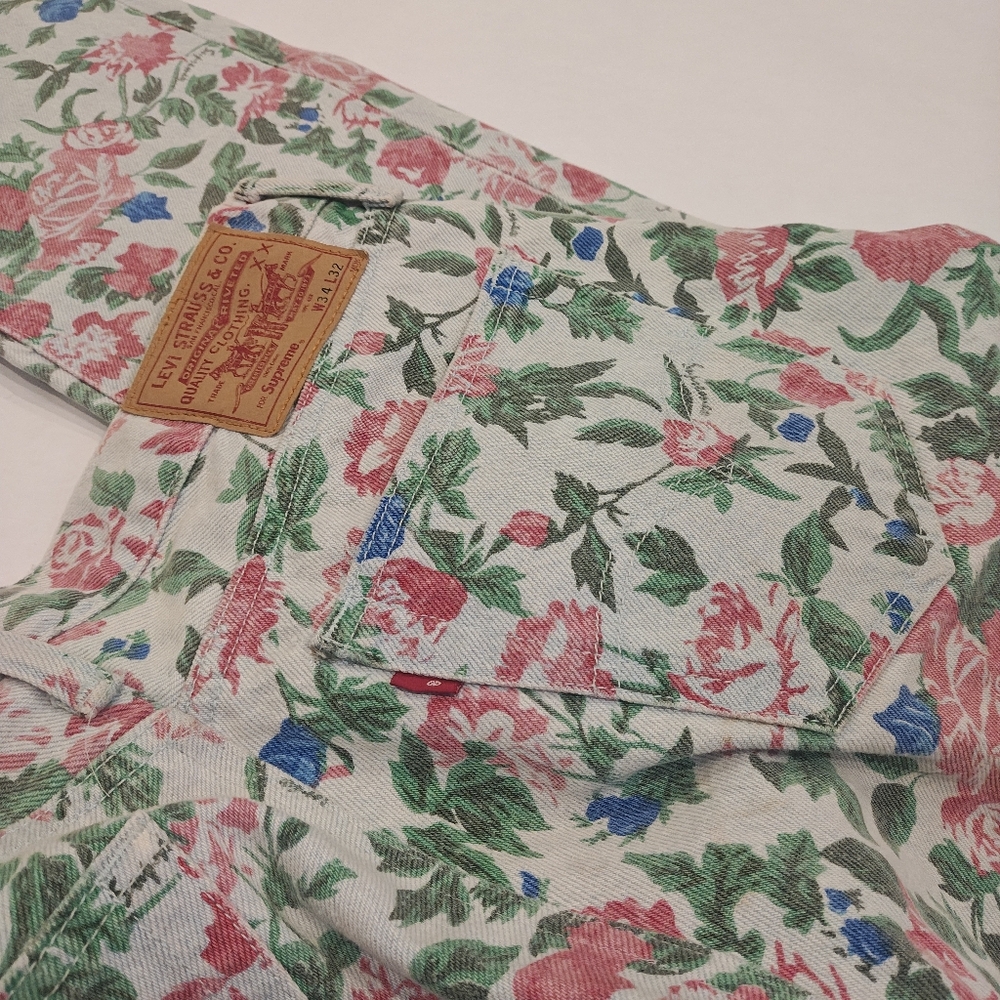 LEVI'S + SUPREME 505 FLORAL JEANS - SIZE - 34/32 - Picture 9 of 9